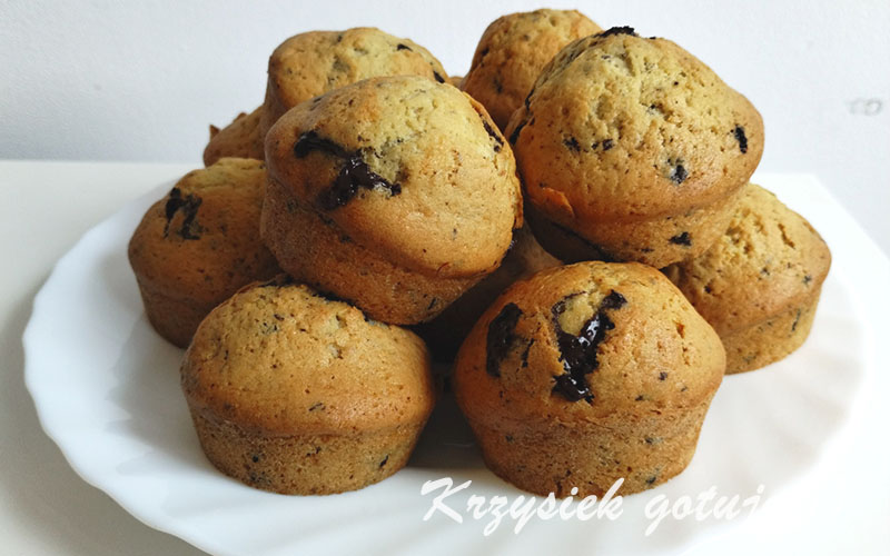 Muffinki z kawałkami czekolady